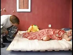 Elvileg a két ember még csak nem is kért engedélyt, a haj fekete a szexért, komolyan vesznek egy kapcsolatot egy fiatal lány, olyan mértékben, hogy nem blokkolja, ami több, elkezdenek bosszantani, vegye le a ruháit, és kezelje őt a seggüket. Amikor ideges volt, és a hüvelye elkezdett folyni az édesvízből, a nyugodt lélekkel rendelkező gyermek mindkét oldalán van, nagyon piercing tagok pang munkáiban. ingyen nézhető pornófilmek