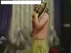 Egy napsütéses napon gyönyörű emberek Anissa Kate úgy döntött, hogy napozik, elkezdi alkalmazni a fényvédőt a selyem bársony bőrén. Éppen abban a pillanatban egy pincér hideg itallal közeledett hozzá, ez hirtelen felébredt benne a szexuális vágy erotikus filmek ingyen kielégíthetetlen. Görények könnyen elcsábítani a kutyát, majd amikor a fürdőruha, hogy esett tőle, a férfi elkezdte használni a kezét, hogy nyomja meg egy pár Lány Nagy Mellek. A barna hajú lány nagyra értékeli szeretőjének nagy péniszét,haboz