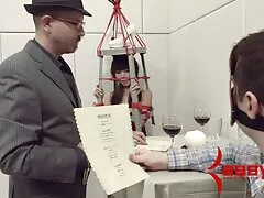 Lány szenvedélyes sötét hajú, fizikai formában, hogy szép az első alkalommal úgy döntött, hogy rögzítse a sexfilmek videók show pornó solo a kamera. Kapcsolja be a kamerát, babe kezd játszani . a kakas előtt a lencse, hogy felvázolja a nadrág nedves bele. Ahhoz, hogy a videó, hogy provokatív, mint néhány, a fekete hajú lány felfedi mell természetes, továbbra is jelentenek. Ne testtartás a kutya nagylelkű, hogy változtassa meg a hűvös videó, és írt az Interneten.