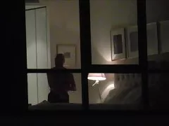 Fekete hajú lány feküdt kényelmes a kanapén, szét a lábát a különböző irányokba, majd ujjaival simogatta xxxszex a ló édesség. A puha tapintású, Szexi a lyuk a hüvely egy fiatal lány, egy karcsú alak érdekes bosszús, ugyanakkor, hogy elfogadja a kellemes érzések, érzelmek, a hétköznapi. A lányt elengedték, tapogatóztak, megérintették, megható, kis picsa, és nagyon nehéz volt elfelejteni az orgazmust.