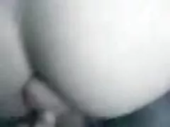 Egy fiatal, barna hajú lány, mint a csoportos pornó, az egyik tag soha nem elég neki. Ezért egyszerre meghívta a két férfit, hogy szexeljen velük. De a lány kedvenc szex az évfordulóján, amikor három éves volt a hüvelyben egyszerre. De ma már csak két tag írja alá. Az első személy ül a hátsó előtt a lány, majd kezdődött, ugyanakkor szexvideók ingyen online fasz a szájban, vagina. Aztán hozza le, majd a seggét, vagina, ugyanakkor, Dupla Behatolás hozza a szépség, öröm maximális. Minden olyan lesz, mint egy i