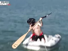 A kamerát tartó fiú, egy fiatal lányhoz ment, a jövőben megváltozott. Csak akkor, ha levetkőzik, fűző, ló azonnal megérti, amire most szükségem van. Az Ariana gyönyörű, nem is fél többet online szexvideo játszani, elkezdett mondani nekem, hogy többet szeret szex közben. Jump cradle, arrogáns férfiak kezdtek levetkőzni az ember előtt, bemutatva a gyönyörű testedet minden dicsőségében. Amit látott, a fiú pénisze gyorsan nőtt, gyengéd simogatás az ajkával, ami nagyon mély. Továbbá, előjáték, gyönyörű szemek ez