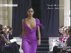 Két ember szeretne bérelni egy kis lakás napján intimitás, hogy édes. Az orosz lányok tényleg csak gyönyörűek, nem úgy tesznek, mintha a lencse előtt lennének, simogatják a testüket, finoman öntik a vajat egy finom Seggbe. A lányok úgy néznek ki, olyan szép, gyengéd simogatta a női test őket a kezüket. Lányok vágynak a szexre, és amikor a szépség kezdett csókolni, jól és szép, egy ujját egy szép mászni egy pár a kisujj, hogy húzza a testvér egy kicsit, és játszani egy kicsit a mature szexvideo húgával.